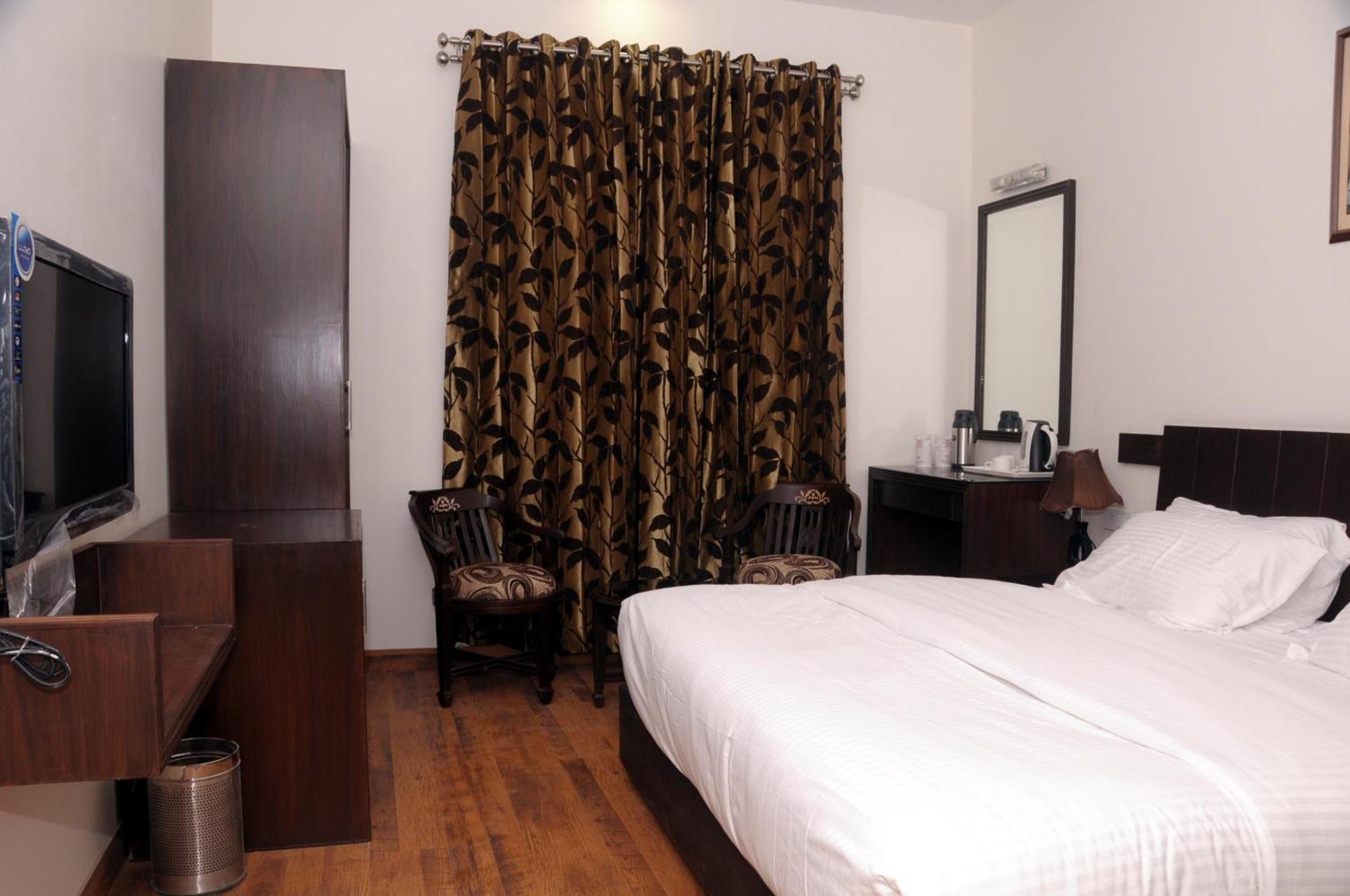 Hotel Prems Paradise Amritsar Eksteriør billede