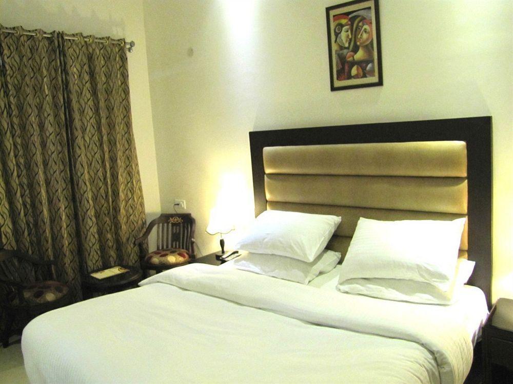 Hotel Prems Paradise Amritsar Eksteriør billede