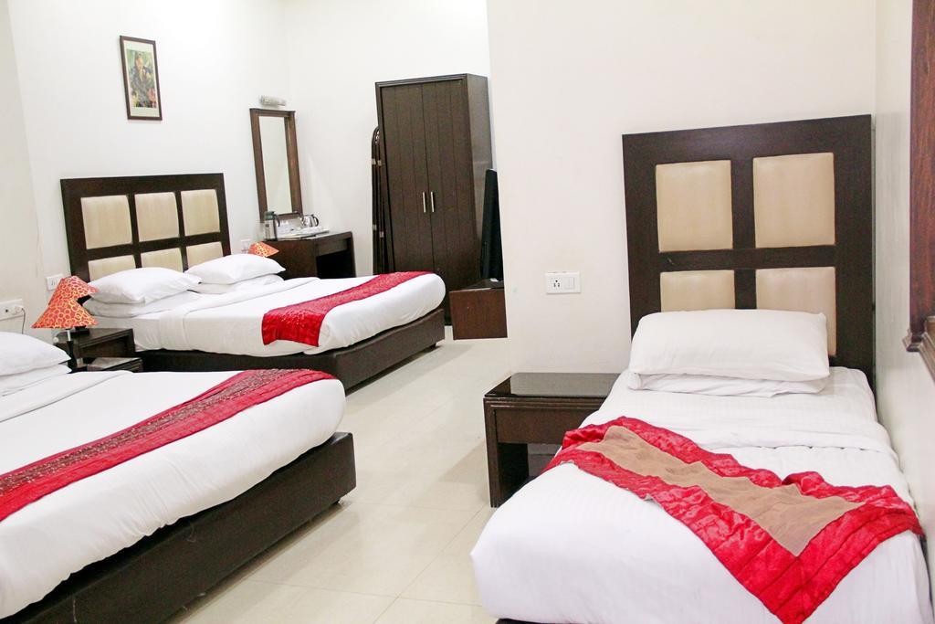 Hotel Prems Paradise Amritsar Værelse billede