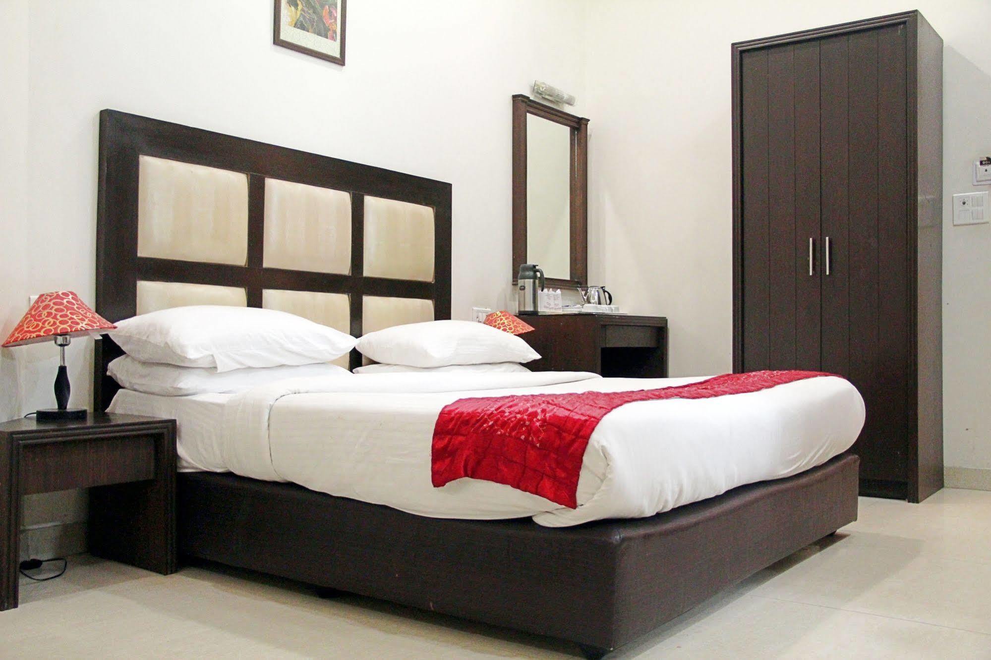 Hotel Prems Paradise Amritsar Eksteriør billede