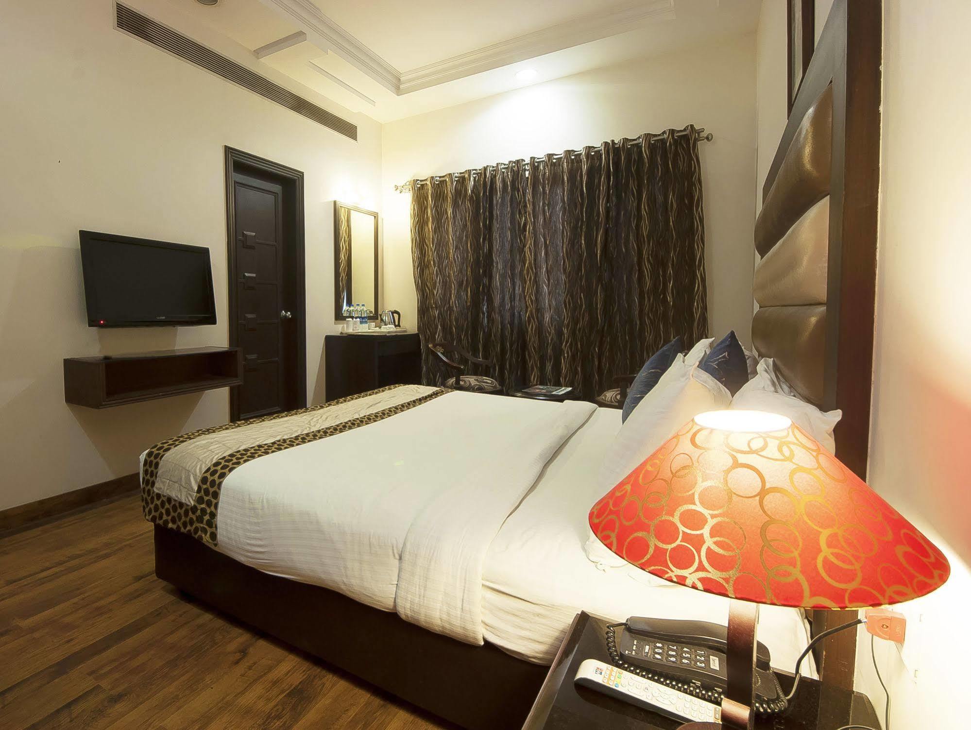 Hotel Prems Paradise Amritsar Eksteriør billede