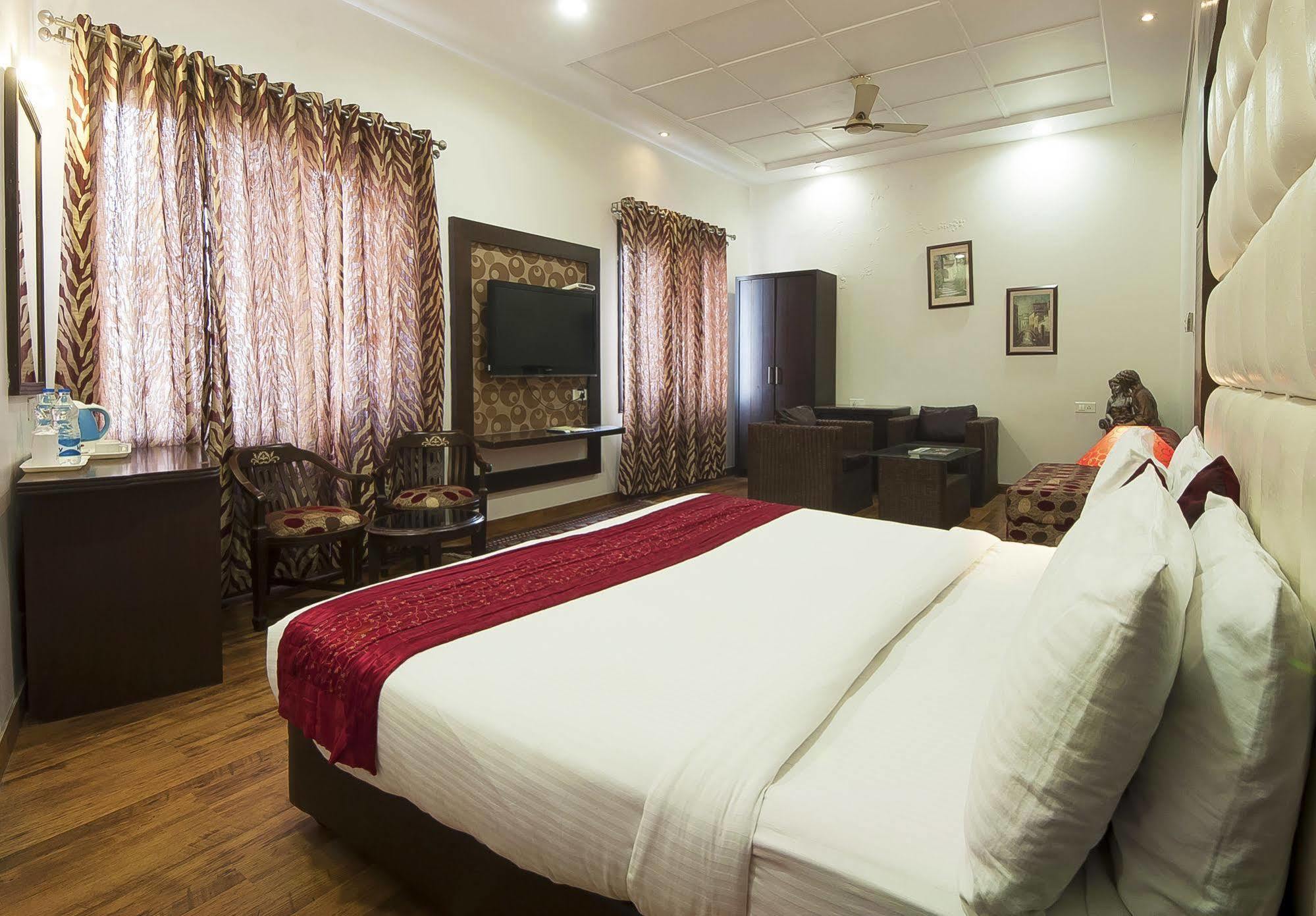 Hotel Prems Paradise Amritsar Eksteriør billede