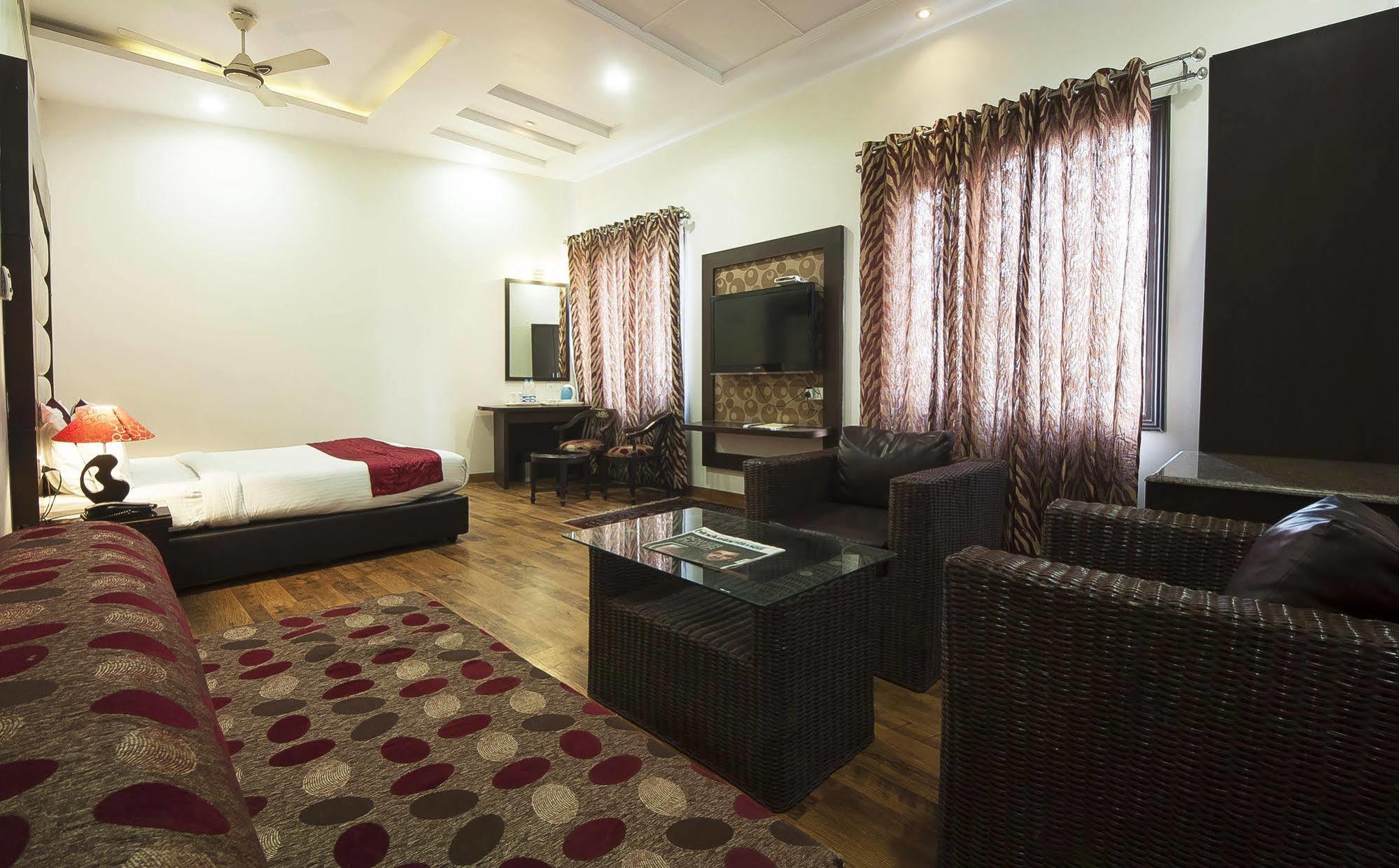 Hotel Prems Paradise Amritsar Eksteriør billede